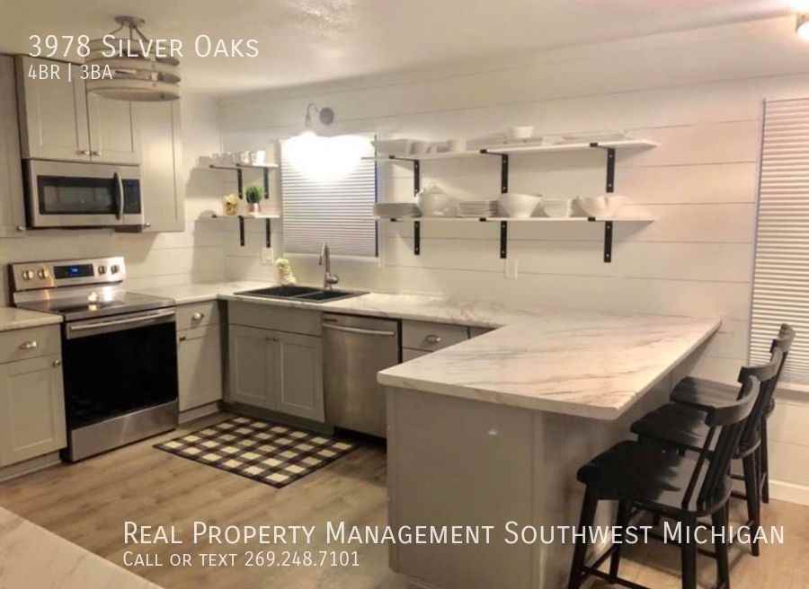 3978 Silver Oaks Dr - Photo 2 of 22