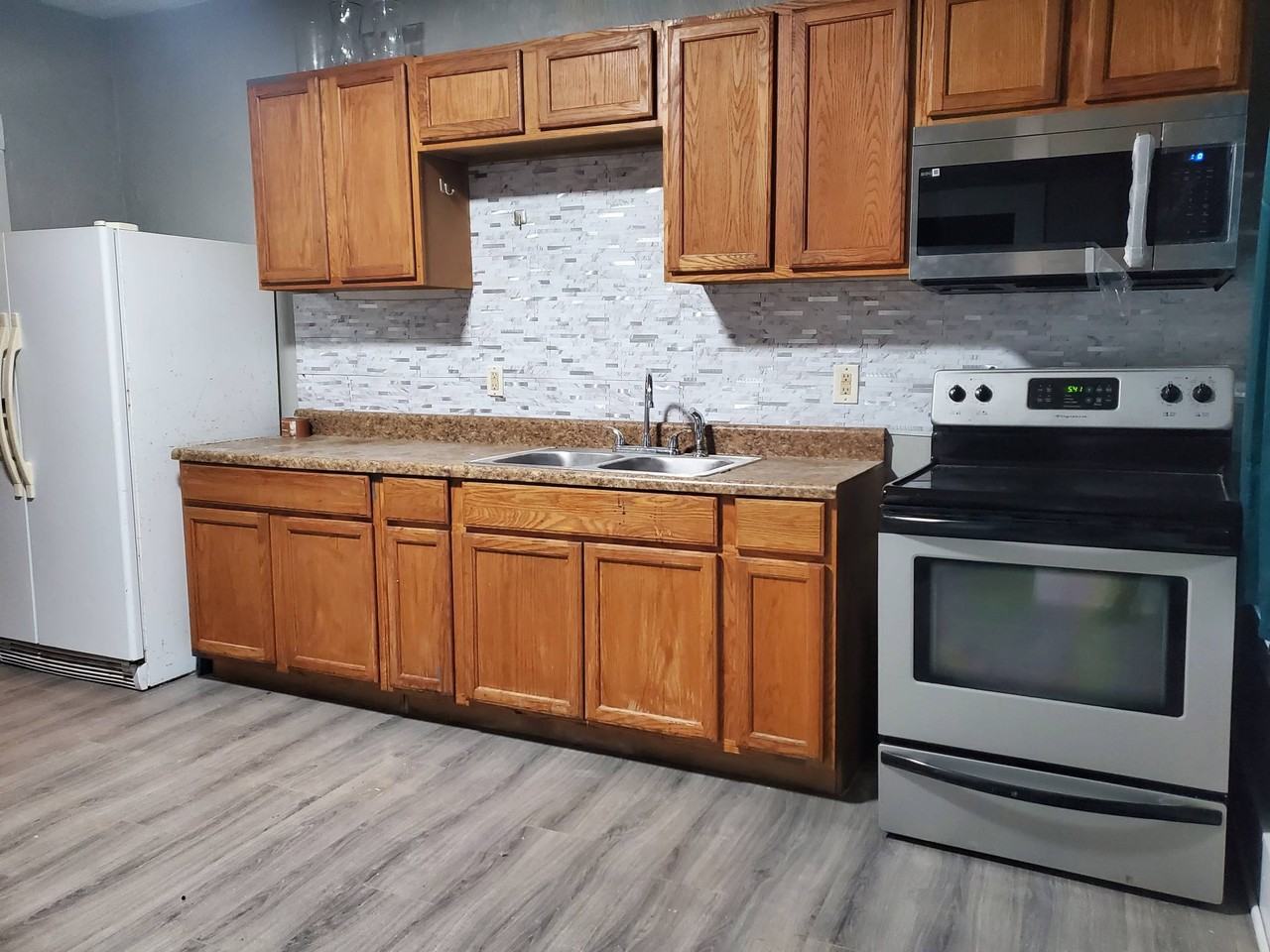 413 Frederick St #1 - Photo 3 of 14