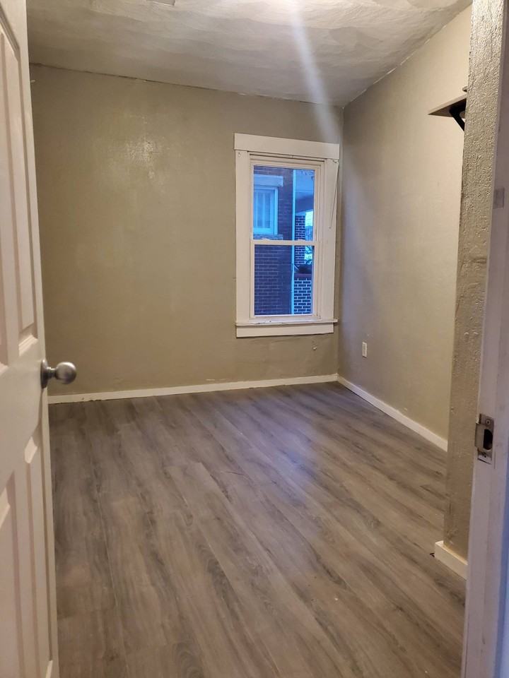 413 Frederick St #1 - Photo 5 of 14