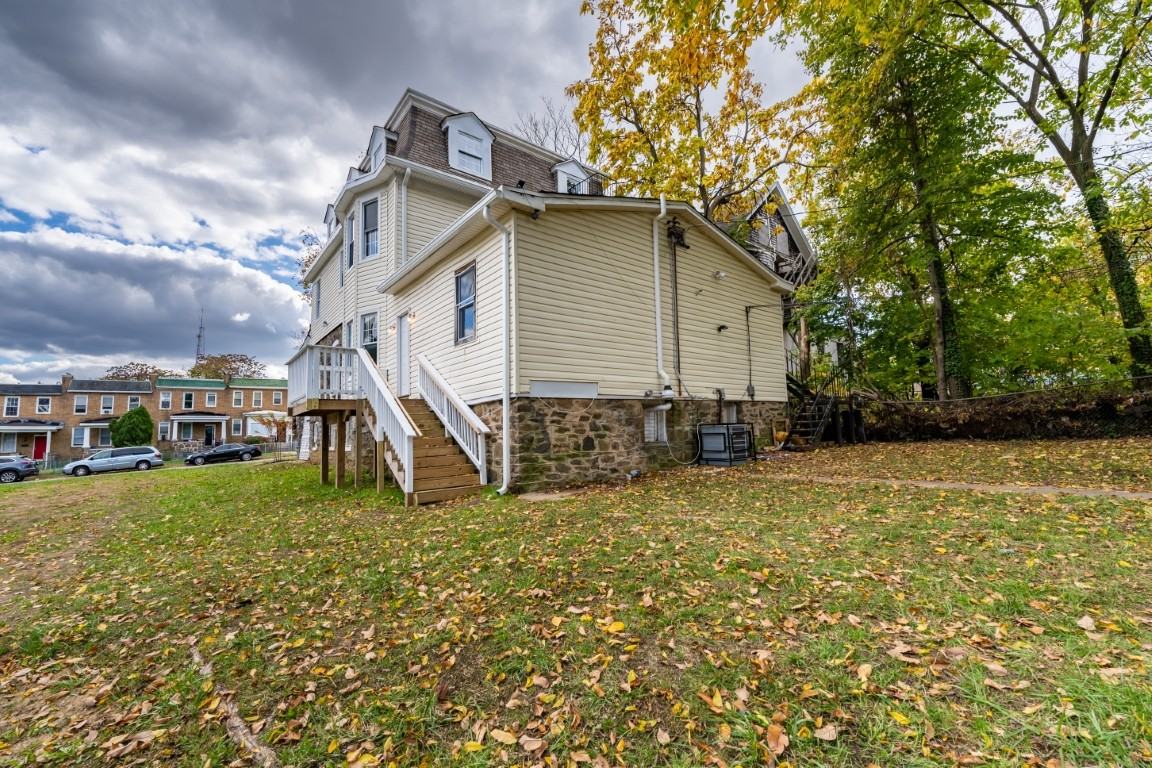 2472 Shirley Ave #3 - Photo 3 of 14