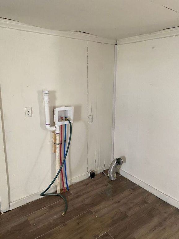 314 E 18th St #1 - Photo 6 of 16