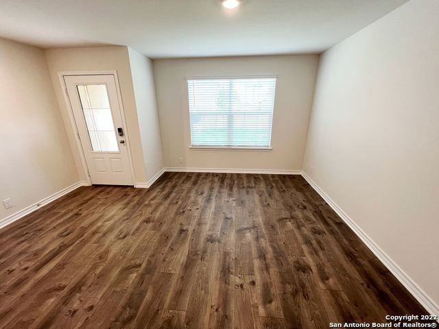 6847 Kingsley Edge - Photo 3 of 41