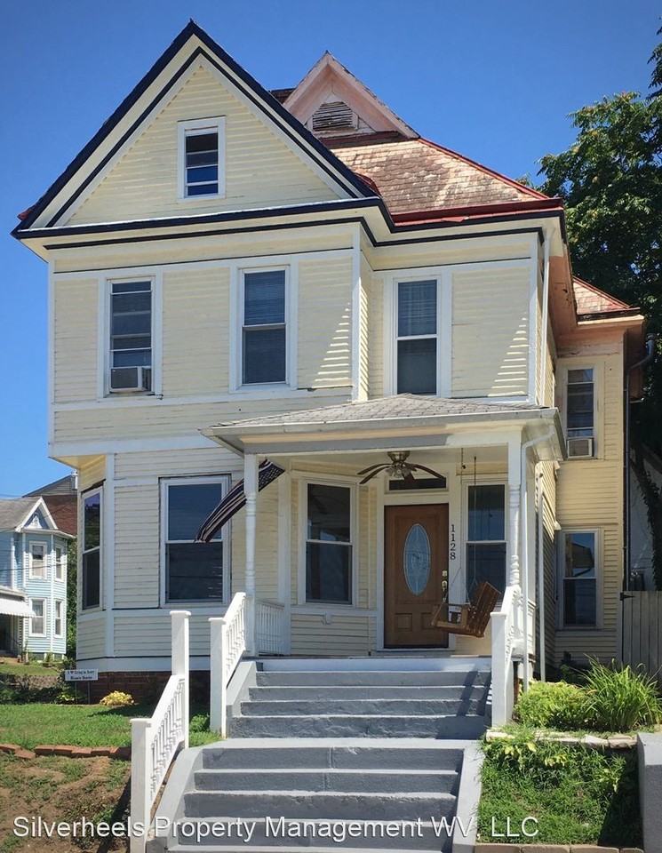 1128 Avery St - Photo 2 of 26