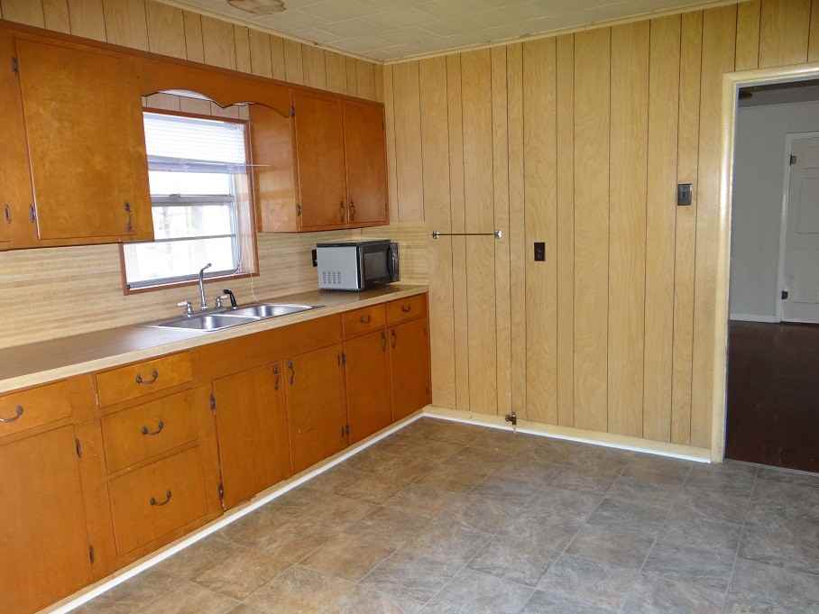 1026 Dallas St - Photo 3 of 6