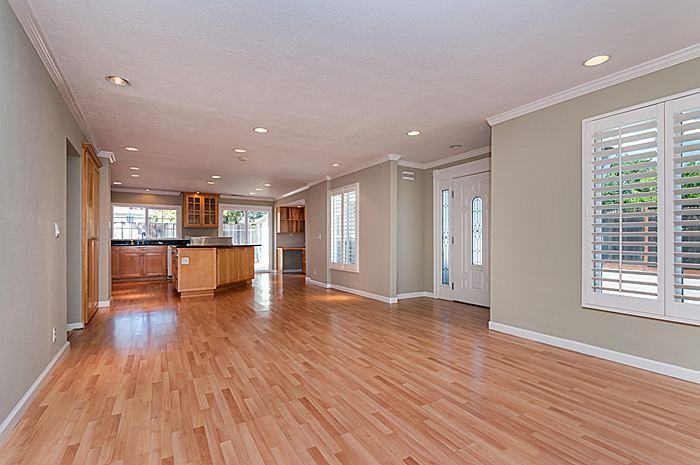 424 Hillcrest Way - Photo 3 of 12