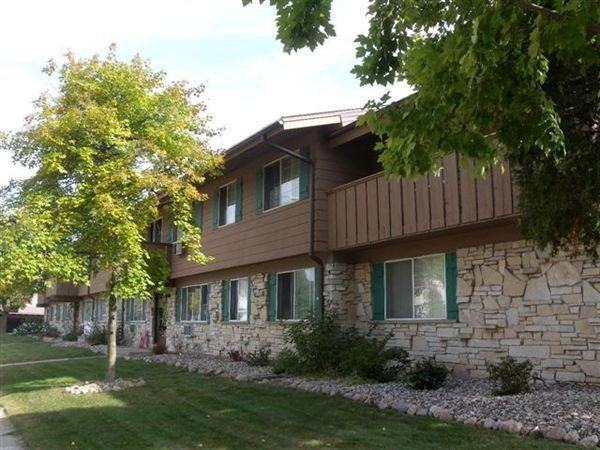 Mason Manor Apartments - Photo 3 of 7