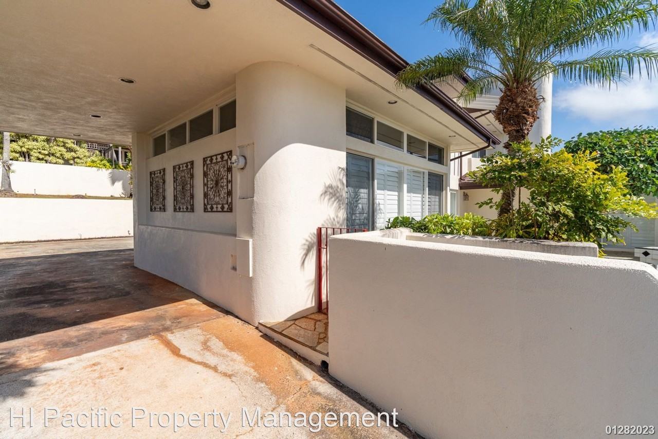 824 Ikena Cir - Photo 2 of 42