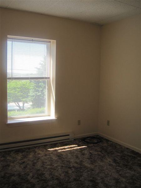 220 E Lawn Rd - Photo 2 of 4