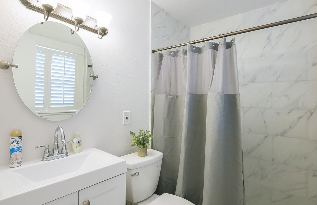 N Crystal Ter - Photo 2 of 19