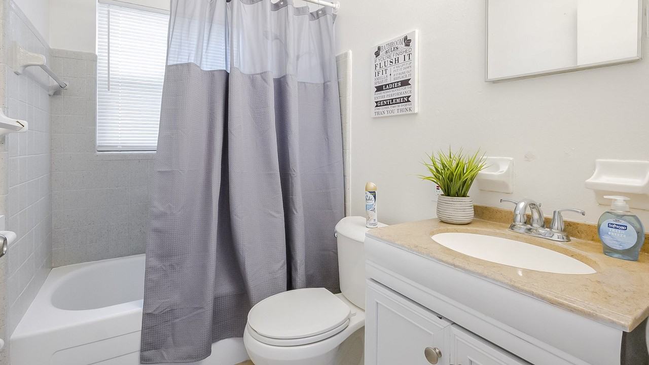 N Nancy Ter - Photo 3 of 28