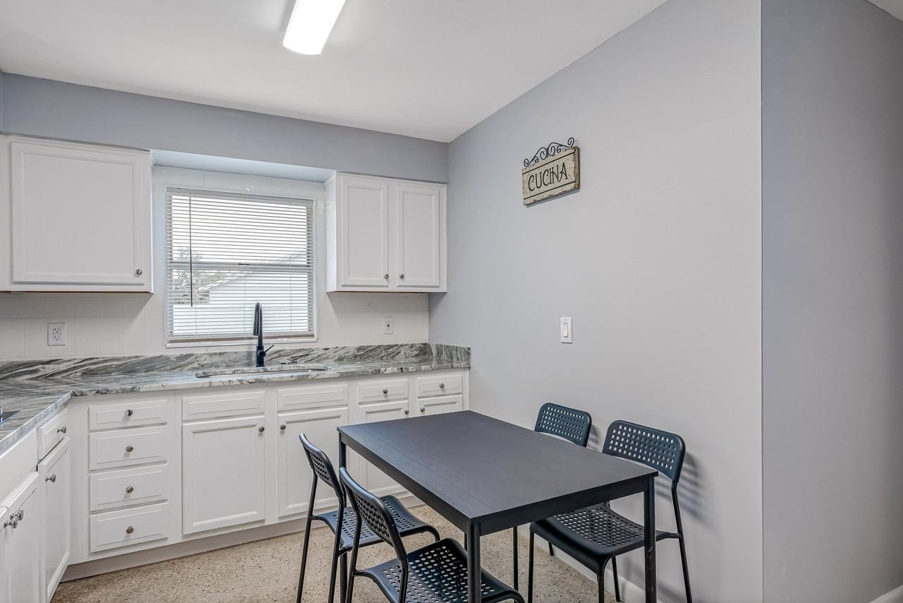 E 22nd Ave - Photo 6 of 18
