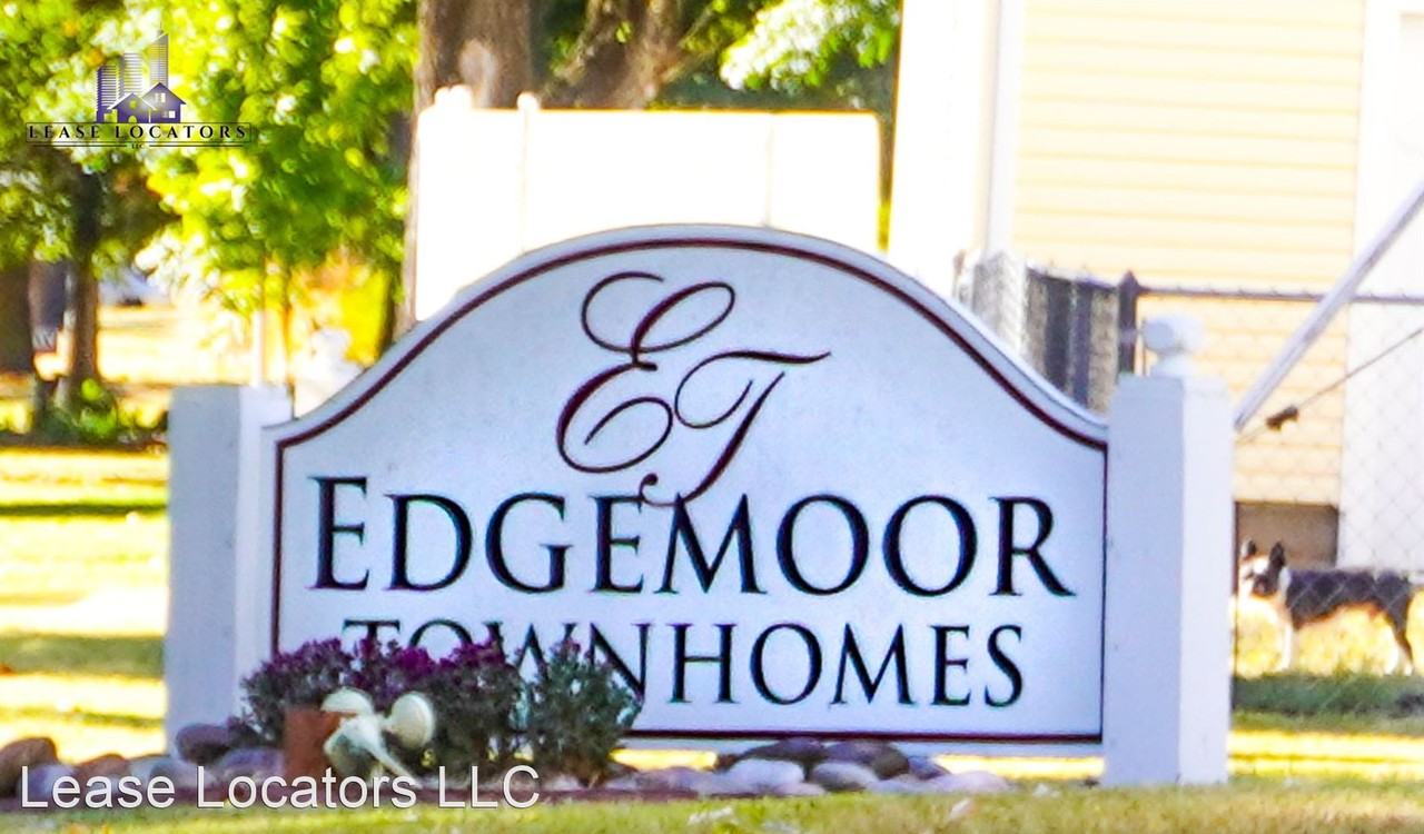 Edgemoor Plaza Townhomes 5523 Plaza Ln Apartments in Wichita, KS 67208
