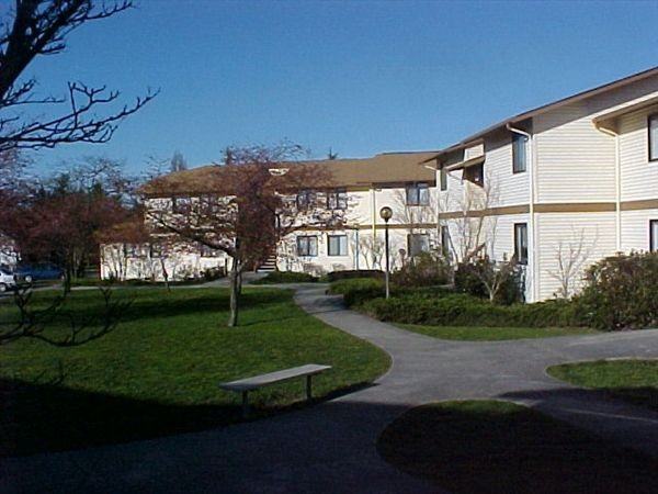 SOUTH CENTER APARTMENTS 601 SE 8th Ave, Oak Harbor, WA 98277 Zumper