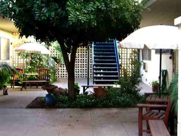 Park Warner Suites - Photo 2 of 7