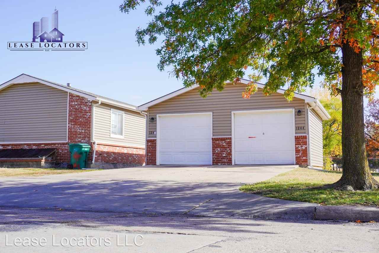 Parkview Townhomes 1329 North Williamsburg - Photo 2 of 50