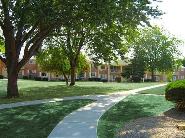 Miller West Apartments - Photo 3 of 11