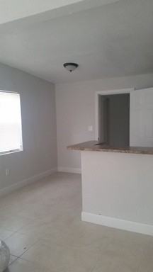 272 NW 29th Ave - Photo 2 of 6