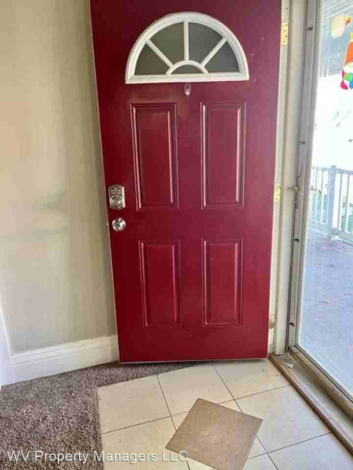 615 Grant St - Photo 3 of 16