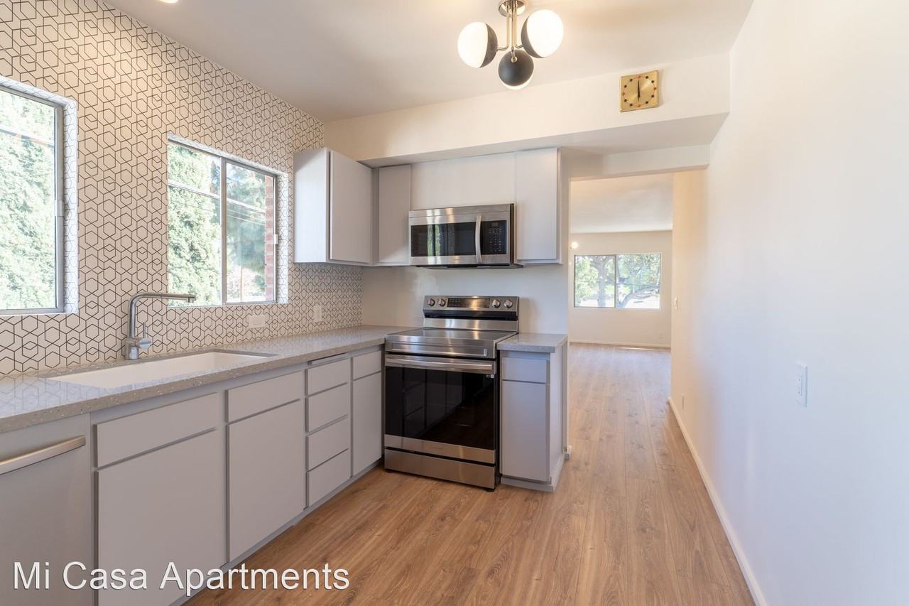 111 W 48th St - Photo 3 of 20