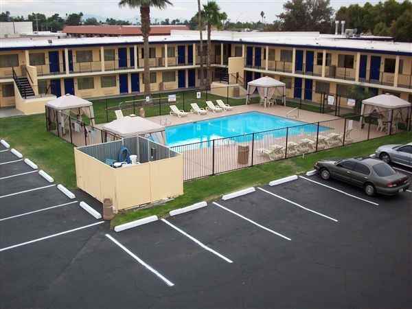 Daily, Weekly rates, no credit chck or deposit - Photo 2 of 5