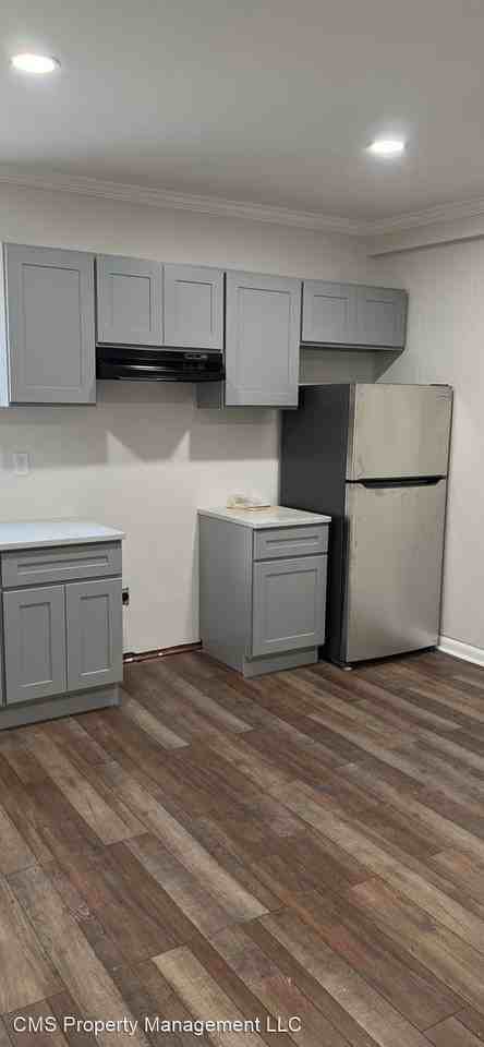 489 South Main St - Photo 2 of 16
