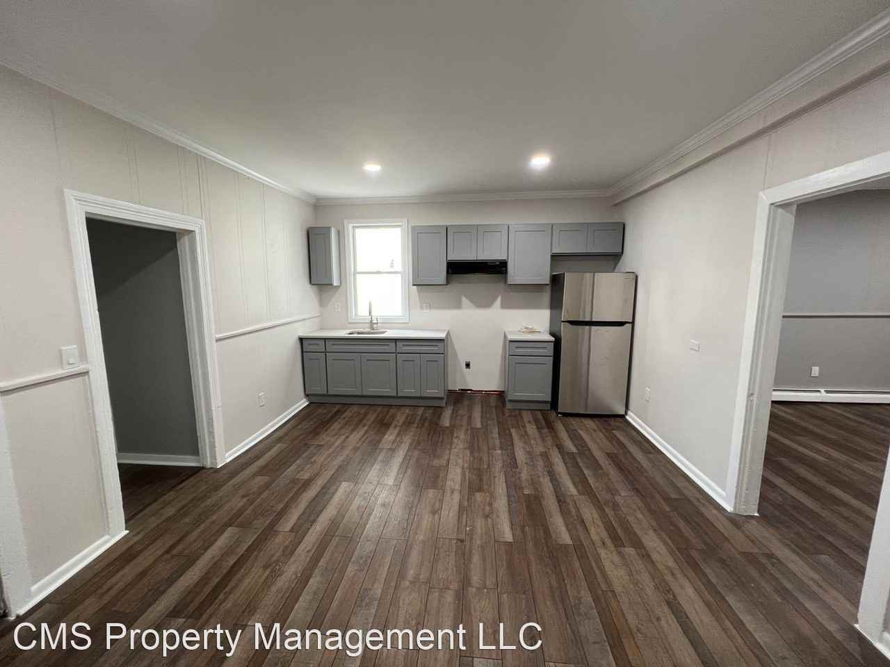 489 South Main St - Photo 3 of 16