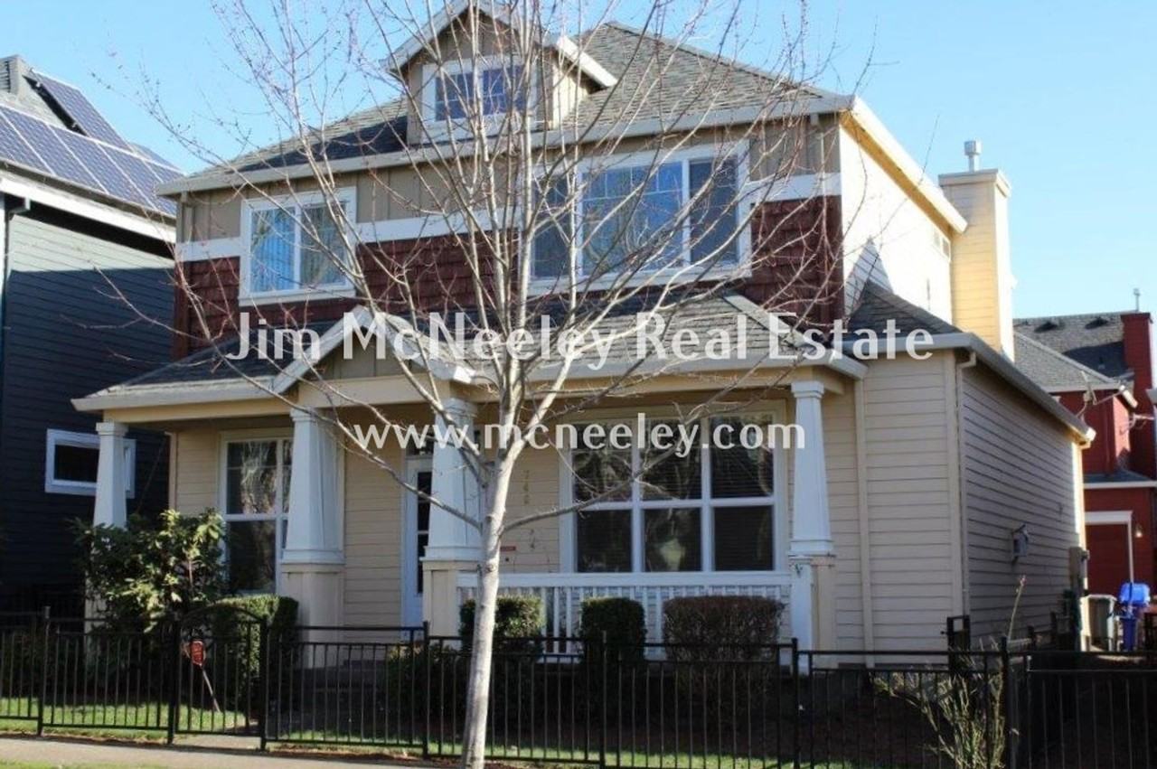 746 Ne 62nd Ave - Photo 2 of 29