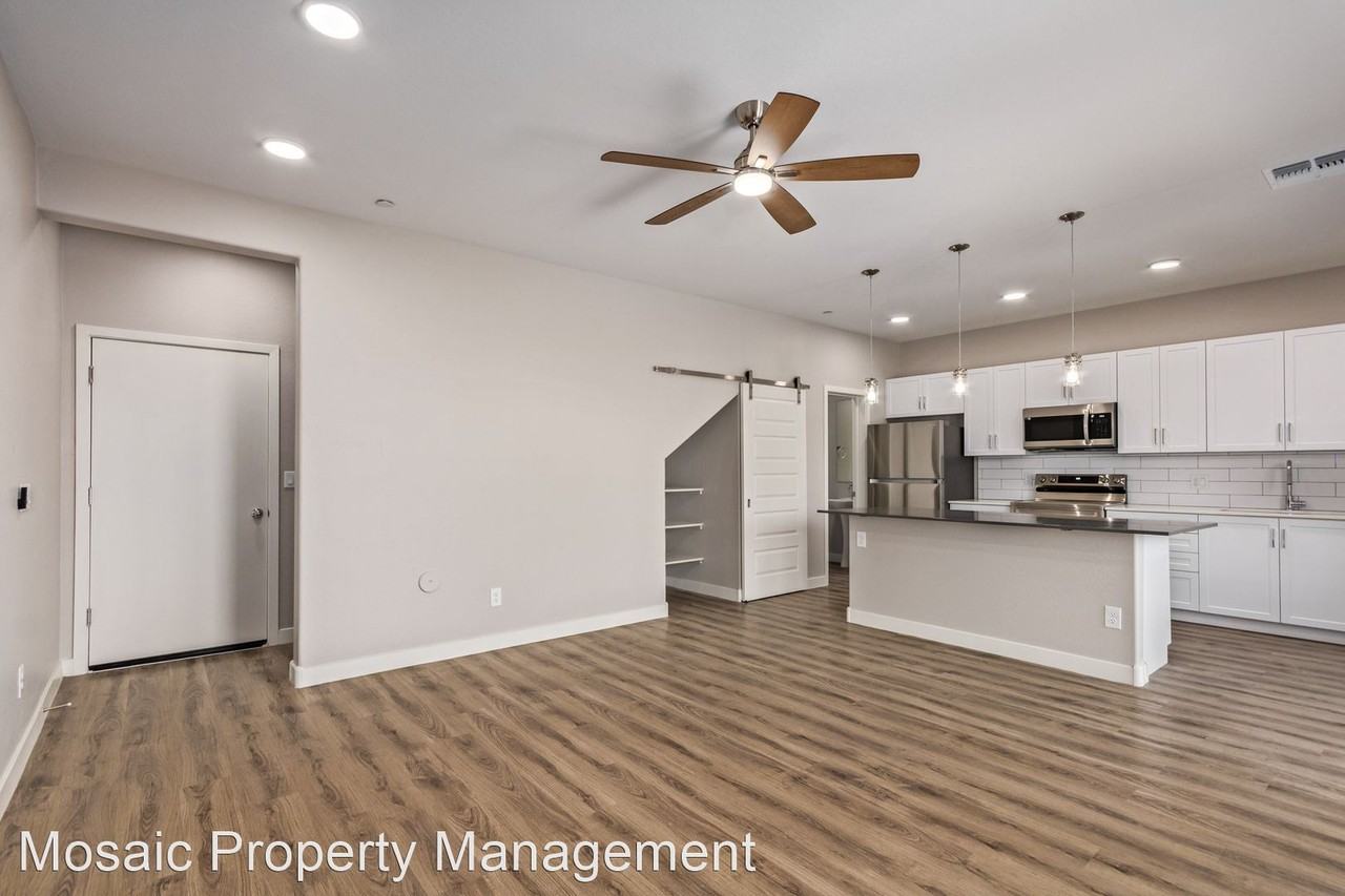 432 S. 32nd Street - Photo 3 of 21