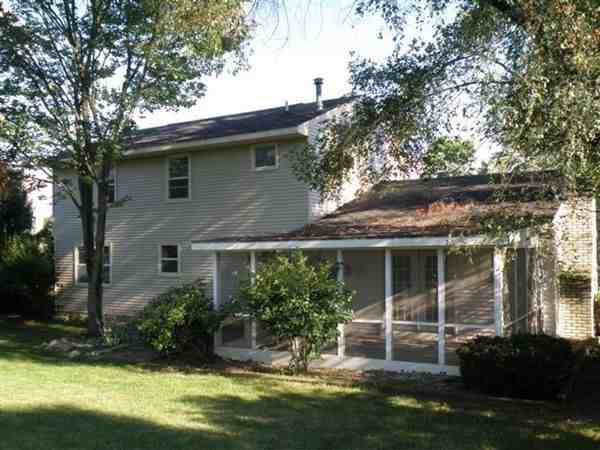 6091 Adacroft Dr SE - Photo 2 of 16