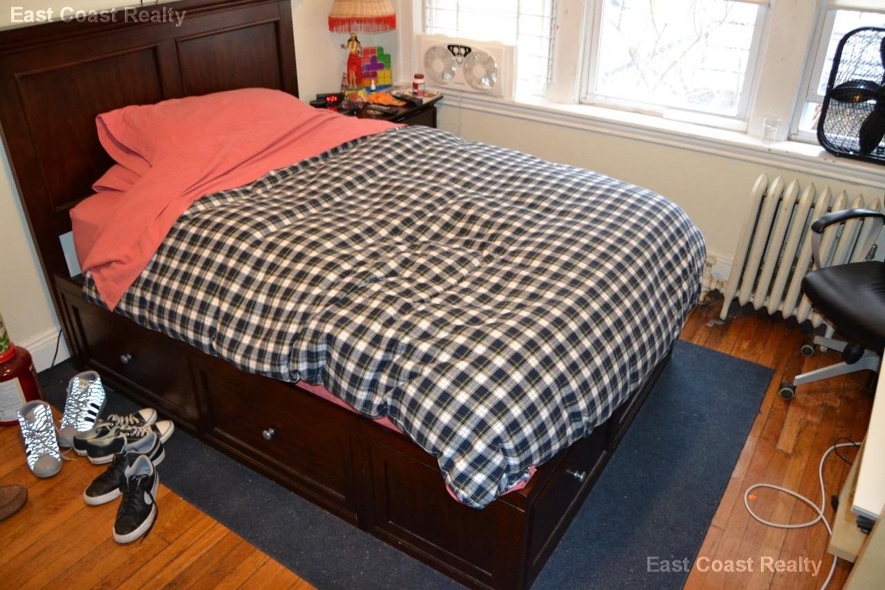 63 Woodstock Ave #5 - Photo 2 of 13