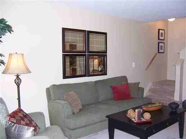 Creekside Village Apartments 24795 Mayfair St, Flat Rock, MI 48134