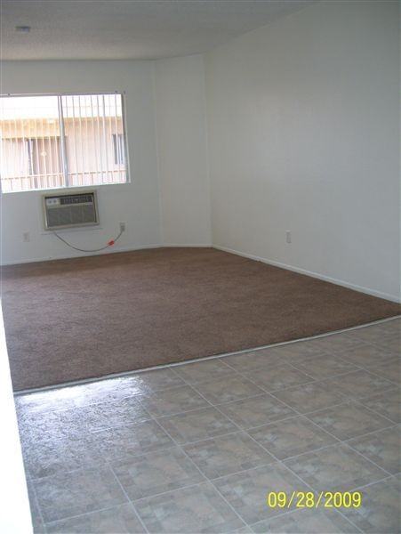 Walnut Pointe Apartments - Photo 3 of 4