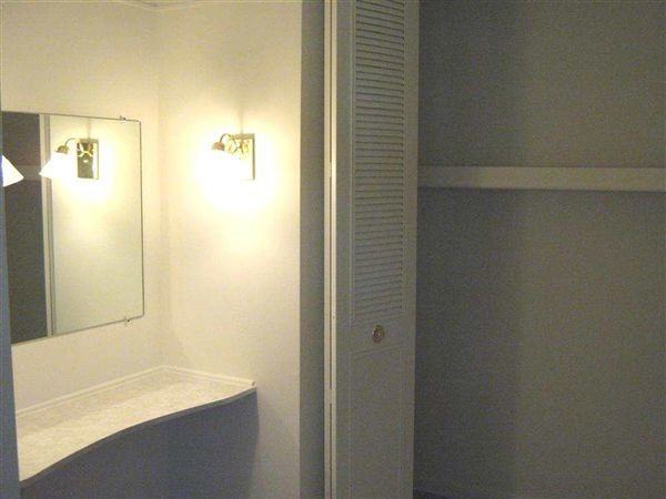 River Oaks Apartments - Photo 3 of 9