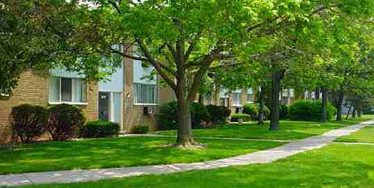 Versailles-Biarritz Apartments - Photo 3 of 11