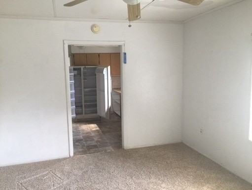 210 Maria St - Photo 2 of 5