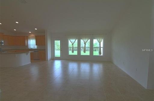 3866 Gulf Shore Cir - Photo 2 of 9