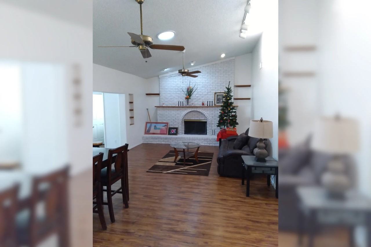 2036 Canterbury Dr - Photo 2 of 11