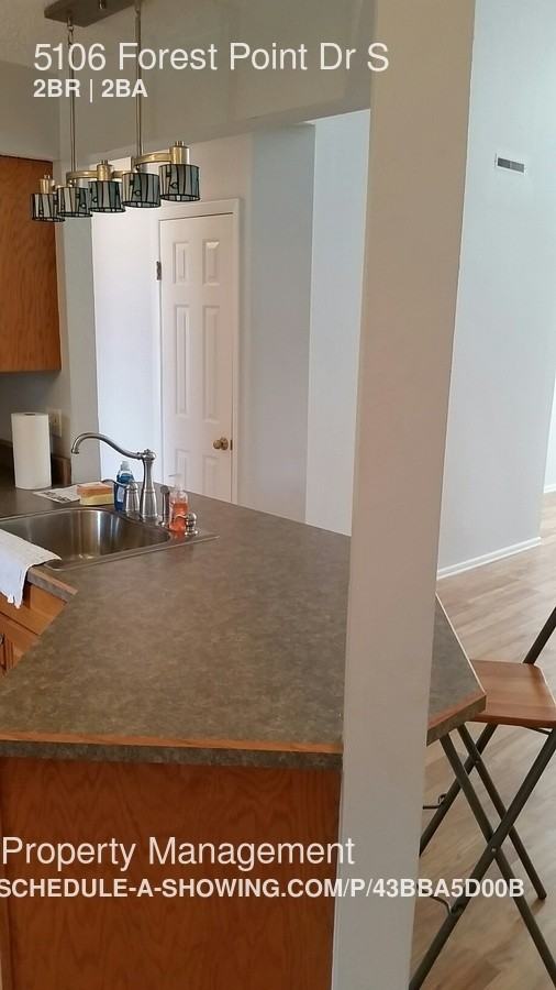 5106 Forest Point Dr S - Photo 3 of 28