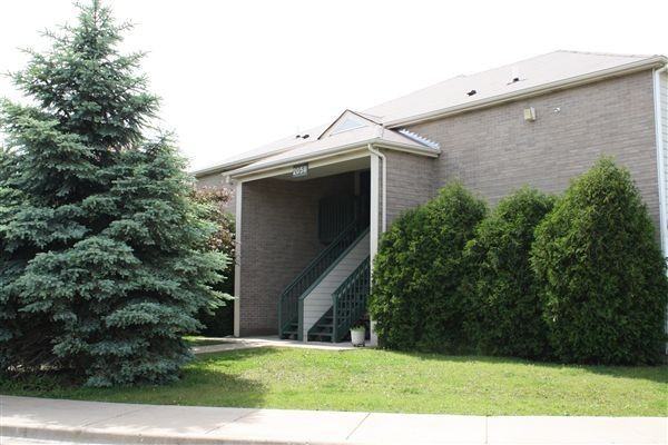 Fox Pointe Apartments 2074 Fox Pointe Cir, Aurora, IL 60504 Zumper