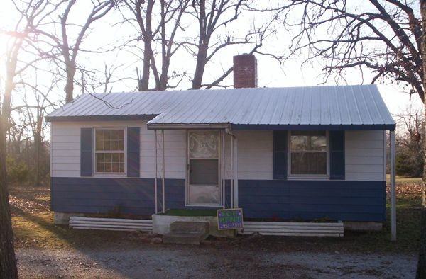 Crowder Village Cabins Apartments 4300 Price Dr, Neosho, MO 64850