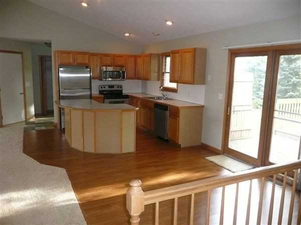 237 Sterling Dr - Photo 3 of 7