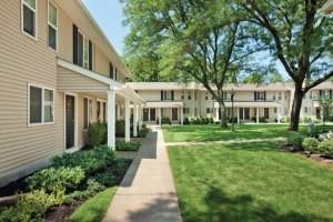 Crescent Club Apartments - Photo 2 of 21