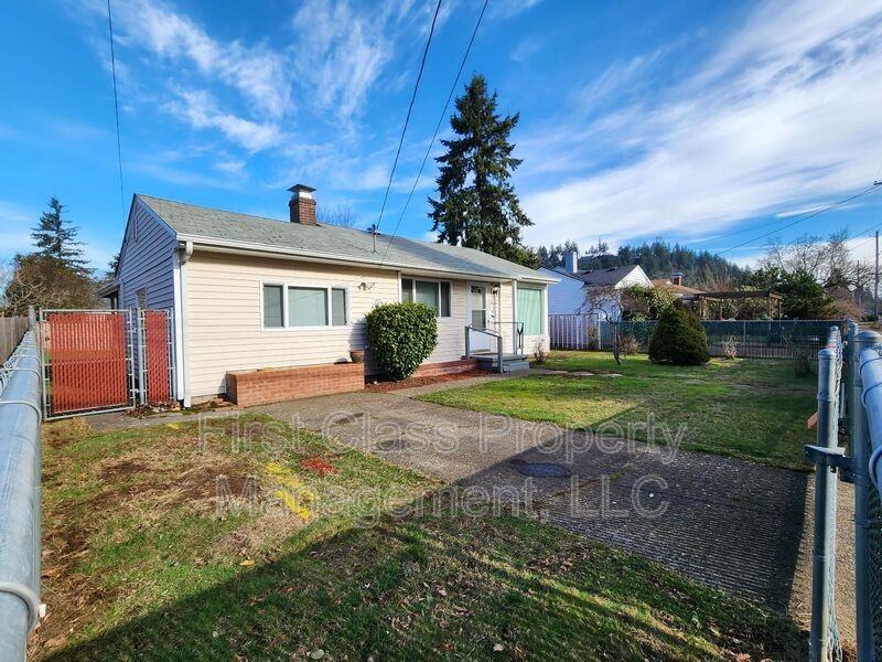 8625 Ne Thompson St - Photo 2 of 22