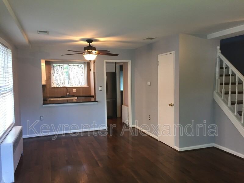 1610 Kenwood Ave - Photo 5 of 23
