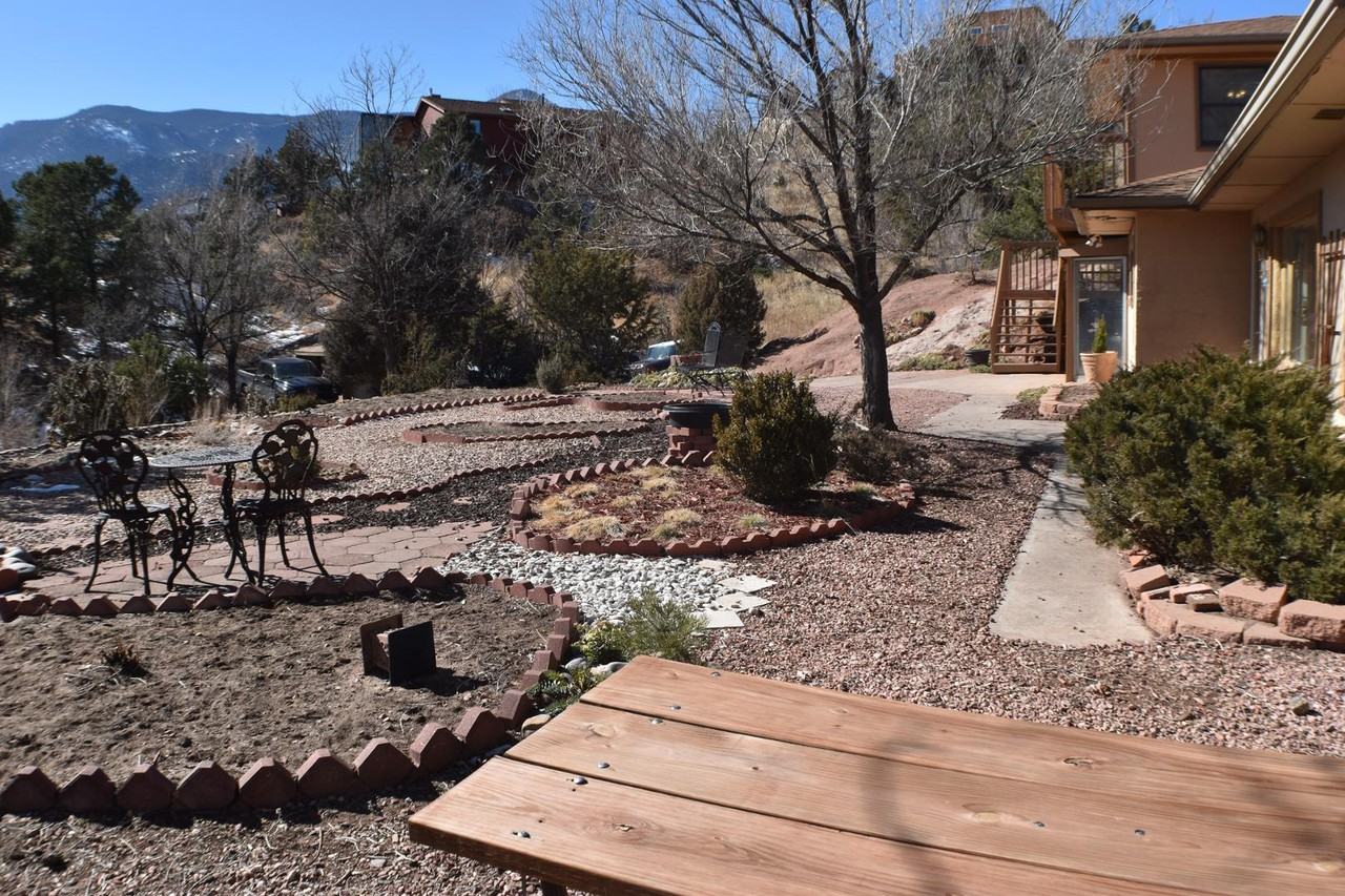 24 Holly #B - Photo 2 of 43