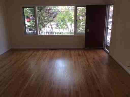221 Paloma Ave - Photo 3 of 11