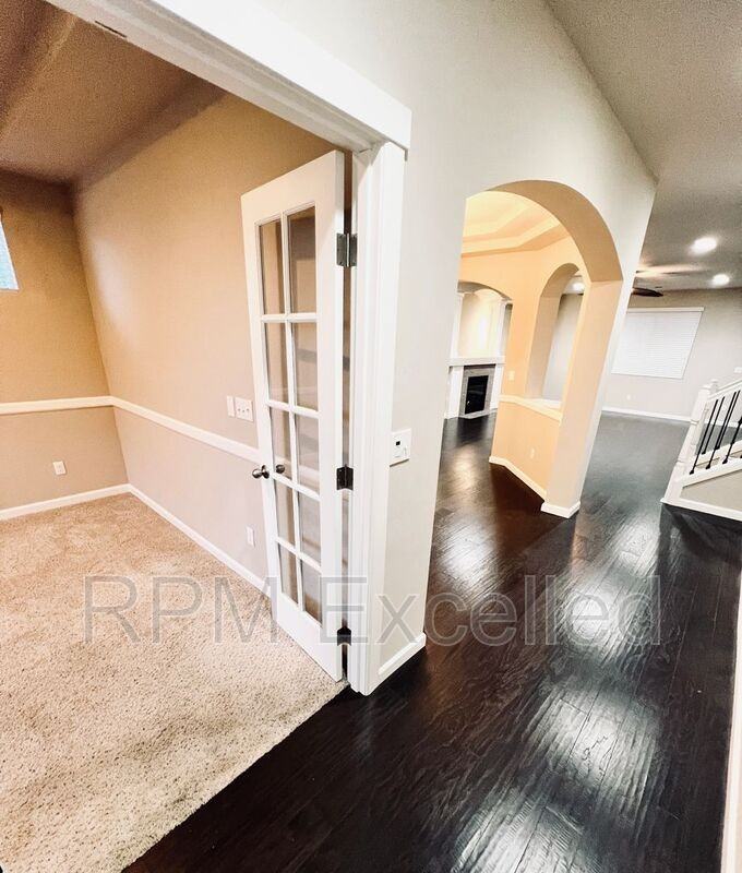 2606 57th St Se - Photo 3 of 28