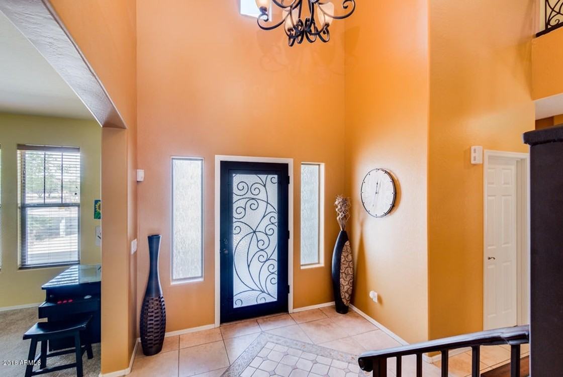 17867 W Watson Ln - Photo 3 of 28