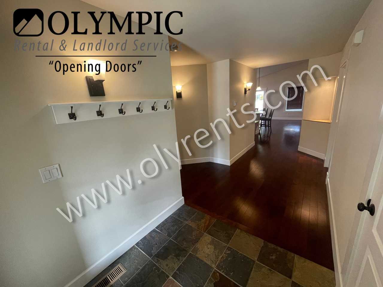 1304 Charlie Way Ne - Photo 3 of 18