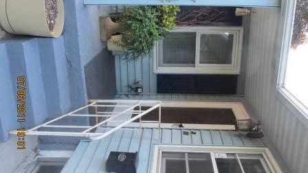747 Losey Blvd N - Photo 3 of 8